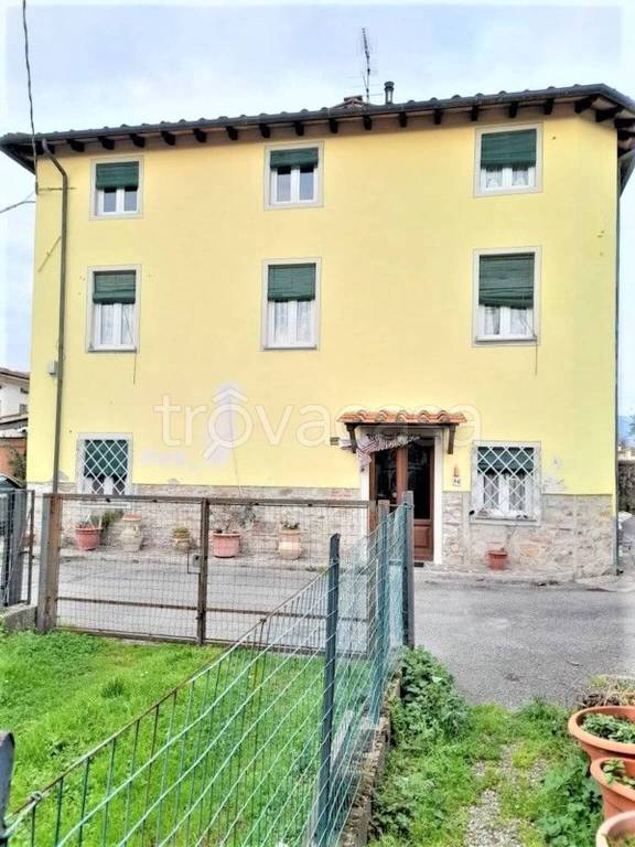 casa indipendente in vendita a Capannori in zona Santa Margherita