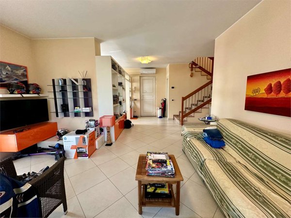 casa indipendente in vendita a Capannori in zona Lammari