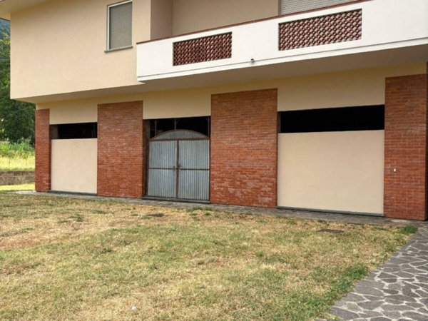 appartamento in vendita a Capannori in zona Castelvecchio di Compito
