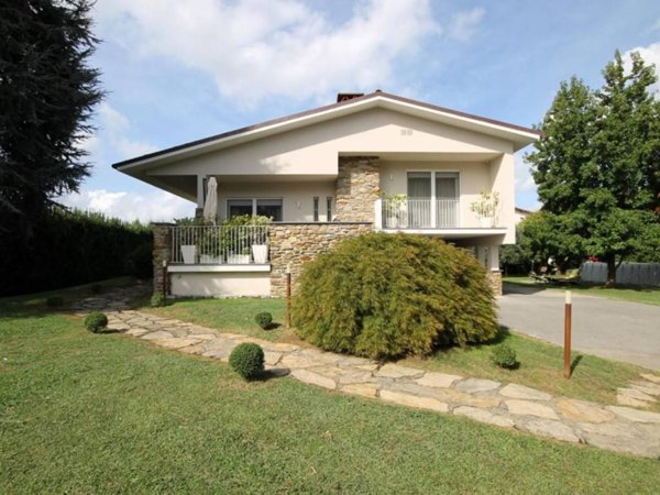 casa indipendente in vendita a Capannori in zona Marlia