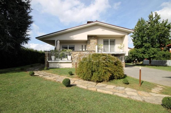 casa indipendente in vendita a Capannori in zona Marlia