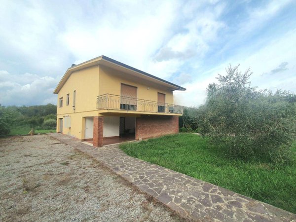 casa indipendente in vendita a Capannori