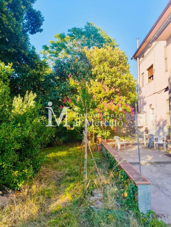 casa indipendente in vendita a Capannori in zona Carraia