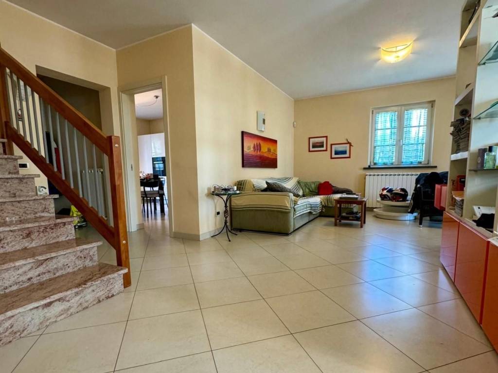 casa indipendente in vendita a Capannori in zona Lammari