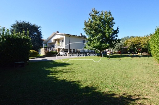 casa indipendente in vendita a Capannori in zona Marlia