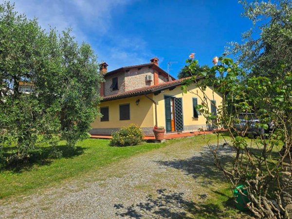casa indipendente in vendita a Capannori