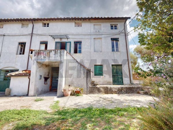 casa indipendente in vendita a Capannori
