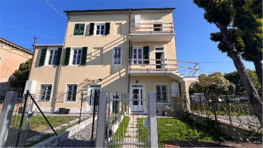 appartamento in vendita a Capannori in zona Lunata