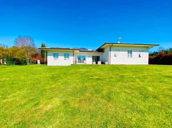 casa indipendente in vendita a Capannori in zona Marlia