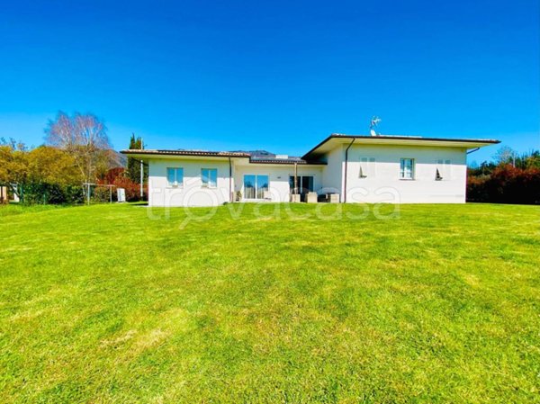 casa indipendente in vendita a Capannori in zona Marlia