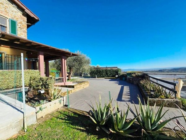 casale in vendita a Capannori in zona San Gennaro