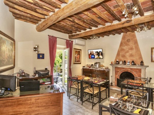 casa indipendente in vendita a Capannori in zona Vorno