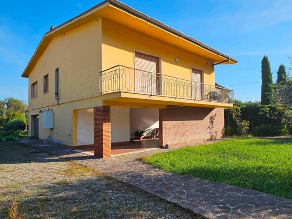 casa indipendente in vendita a Capannori in zona Vorno