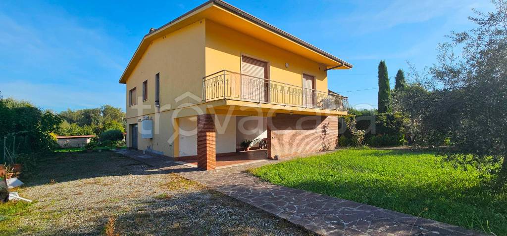 casa indipendente in vendita a Capannori in zona Guamo
