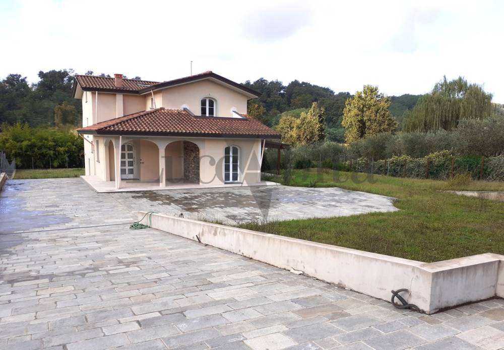 casa indipendente in vendita a Capannori