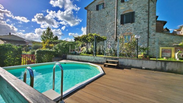 casa indipendente in vendita a Capannori