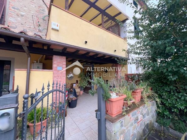 casa indipendente in vendita a Capannori in zona Lunata