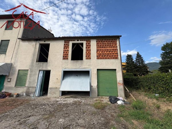 appartamento in vendita a Capannori in zona Marlia