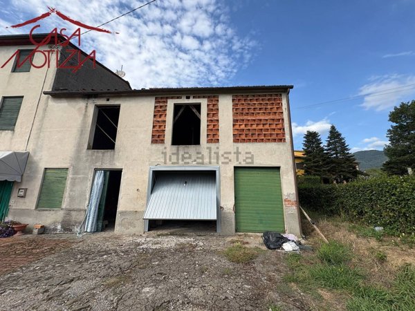 appartamento in vendita a Capannori in zona Marlia
