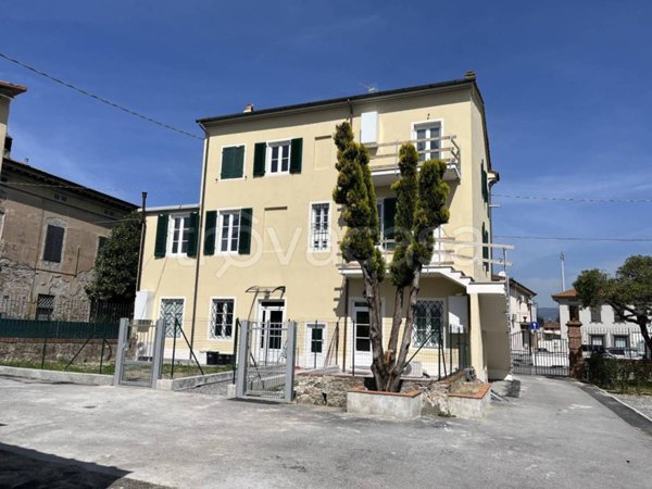 appartamento in vendita a Capannori in zona Lunata