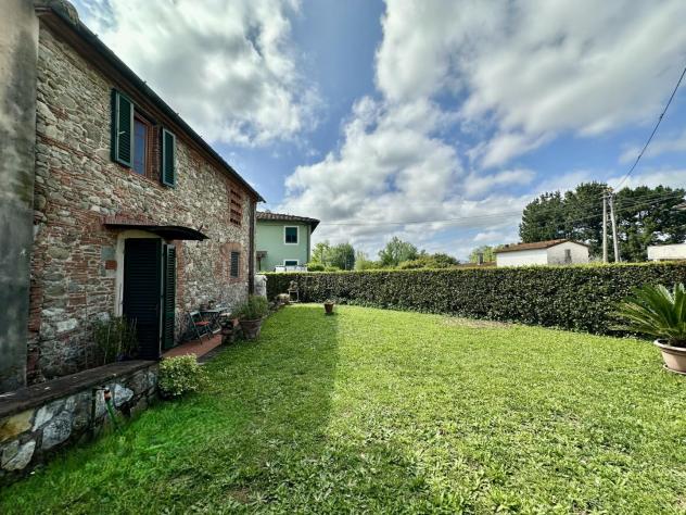 casale in vendita a Capannori in zona Marlia