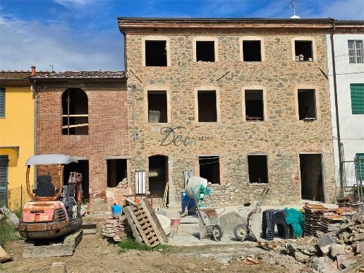 appartamento in vendita a Capannori in zona Lunata