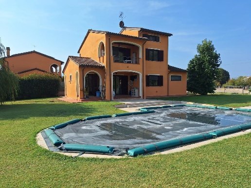 casa indipendente in vendita a Capannori in zona Lammari