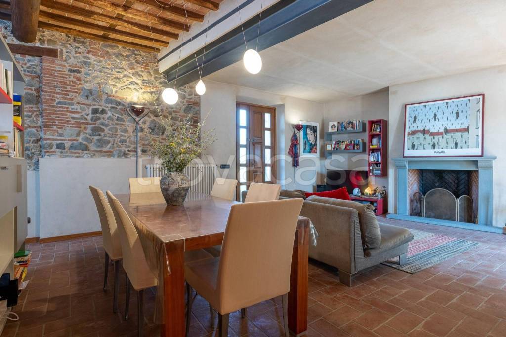 casa indipendente in vendita a Capannori in zona Marlia