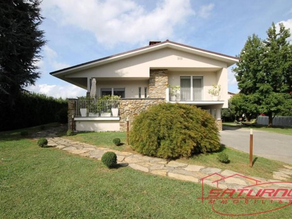 casa indipendente in vendita a Capannori in zona Marlia