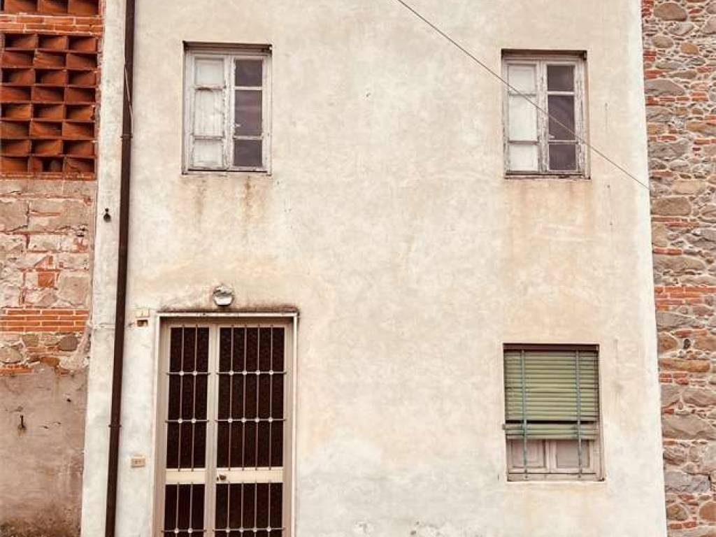 casa indipendente in vendita a Capannori in zona Segromigno in Monte