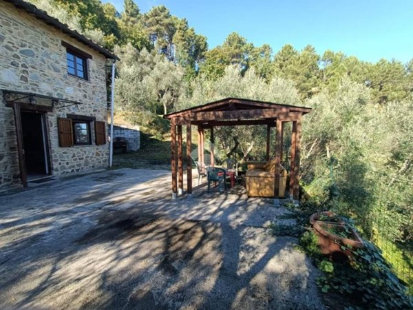 casa indipendente in vendita a Capannori