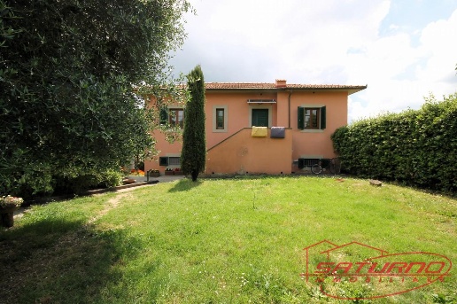 casa indipendente in vendita a Capannori in zona Marlia