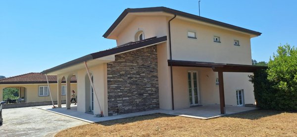 casa indipendente in vendita a Capannori in zona San Gennaro