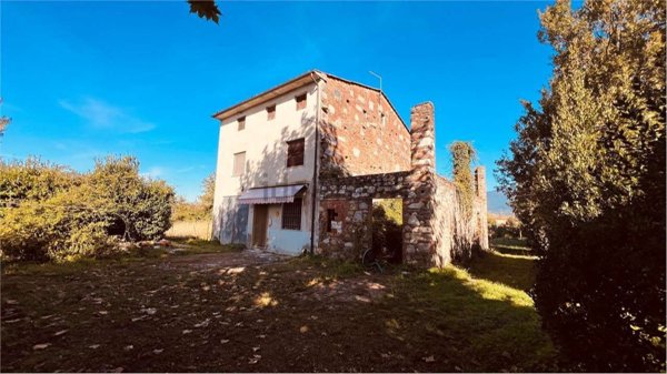 casa indipendente in vendita a Capannori