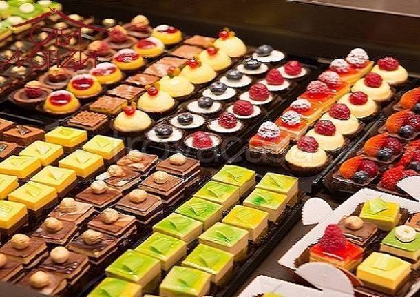 negozio in vendita a Capannori in zona Lunata