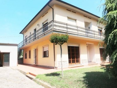 casa indipendente in vendita a Capannori