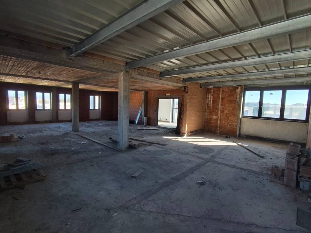 ufficio in vendita a Capannori in zona Guamo