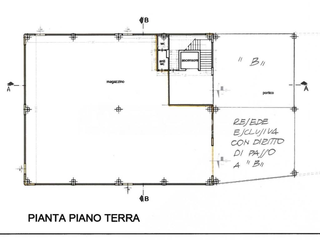 locale commerciale in vendita a Capannori