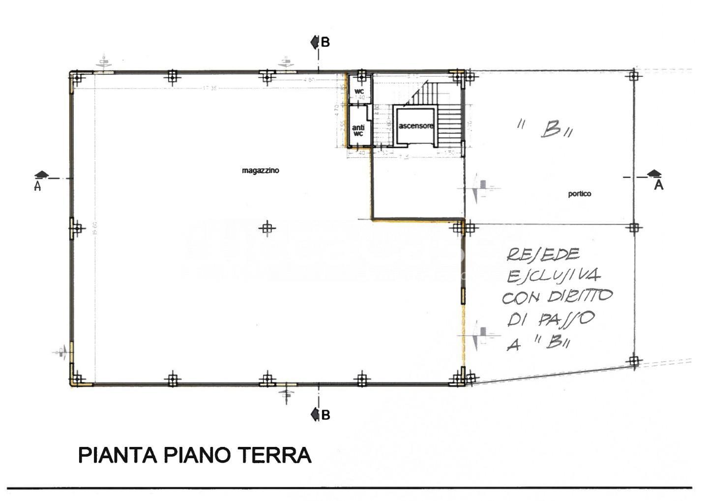 locale commerciale in vendita a Capannori
