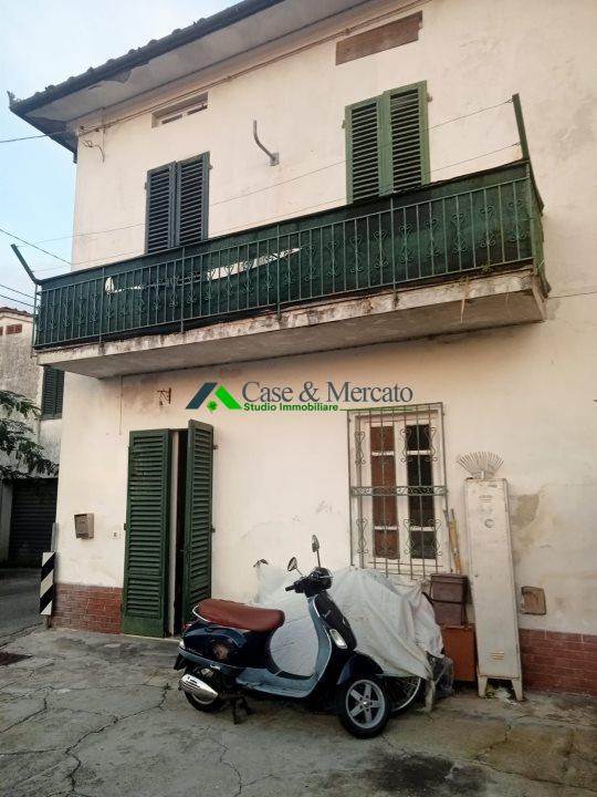casa indipendente in vendita a Capannori in zona Lammari