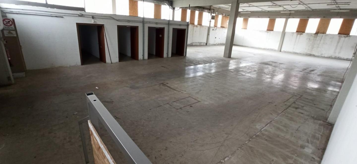 ufficio in vendita a Capannori in zona Guamo