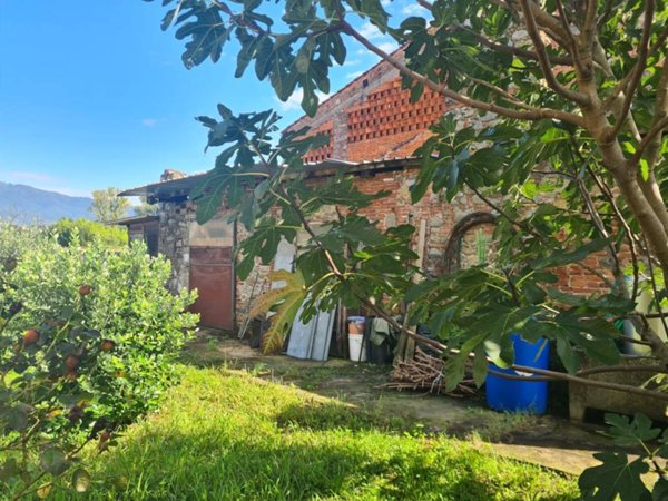 casa indipendente in vendita a Capannori