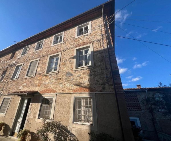 casa indipendente in vendita a Capannori