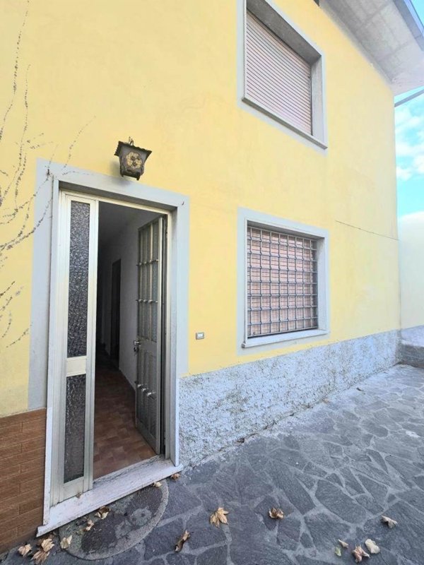 casa indipendente in vendita a Capannori