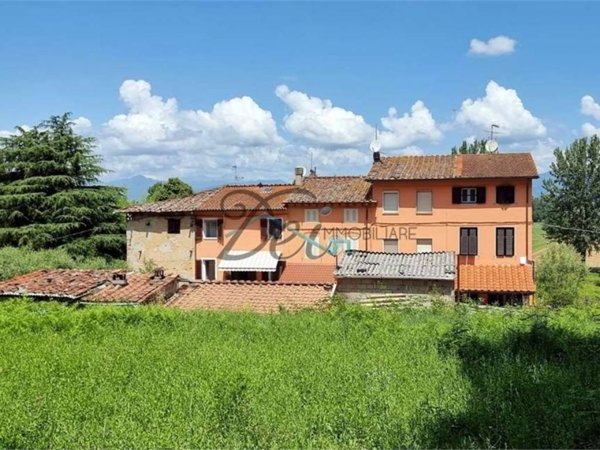 casa indipendente in vendita a Capannori in zona Lunata