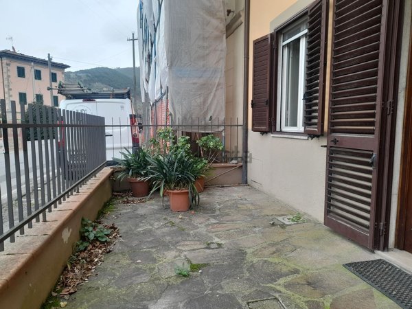casa indipendente in vendita a Capannori in zona Vorno