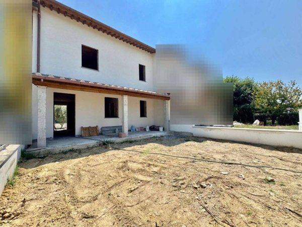 casa indipendente in vendita a Capannori