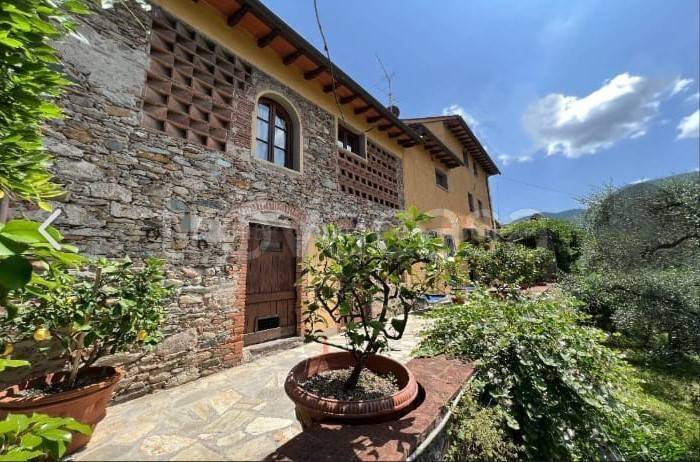 casa indipendente in vendita a Capannori in zona Guamo