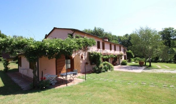 casa indipendente in vendita a Capannori in zona Segromigno in Monte