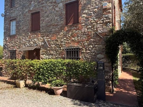 casa indipendente in vendita a Capannori in zona Castelvecchio di Compito